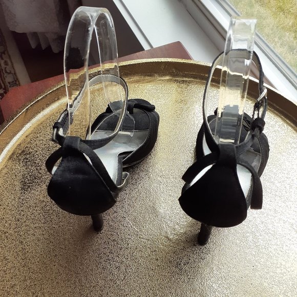 *EUC* METAPHOR 7 1/2 BLACK STRAPPY 4 " HEEL - Picture 4 of 10